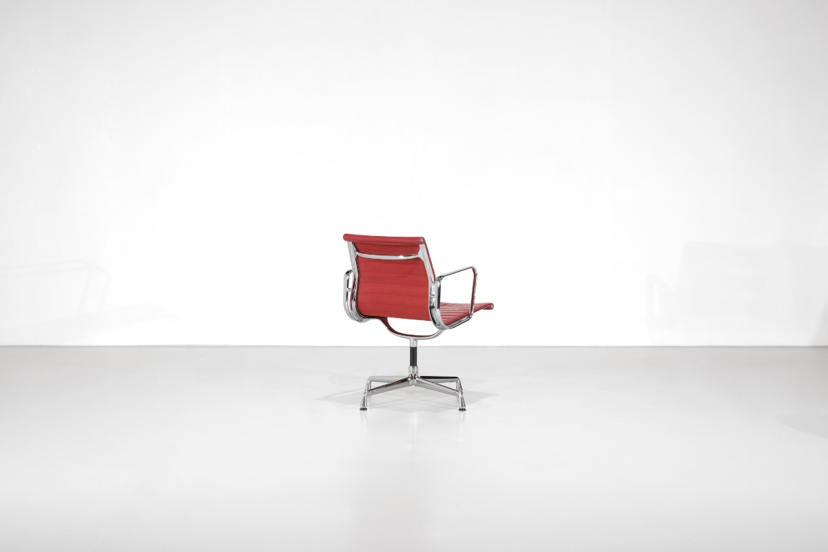"ea 108" Armchair In Red Leather, Designed By Charles Ray Eames For Vitra, United States, 1969.-photo-2