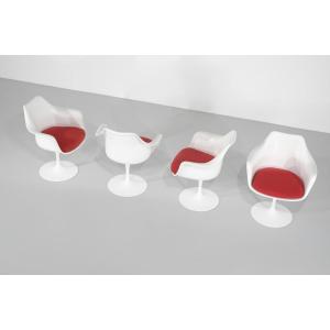 Ensemble de fauteuils modèle " Tulip " par Eero Saarinen pour Knoll, États-Unis, 1957.