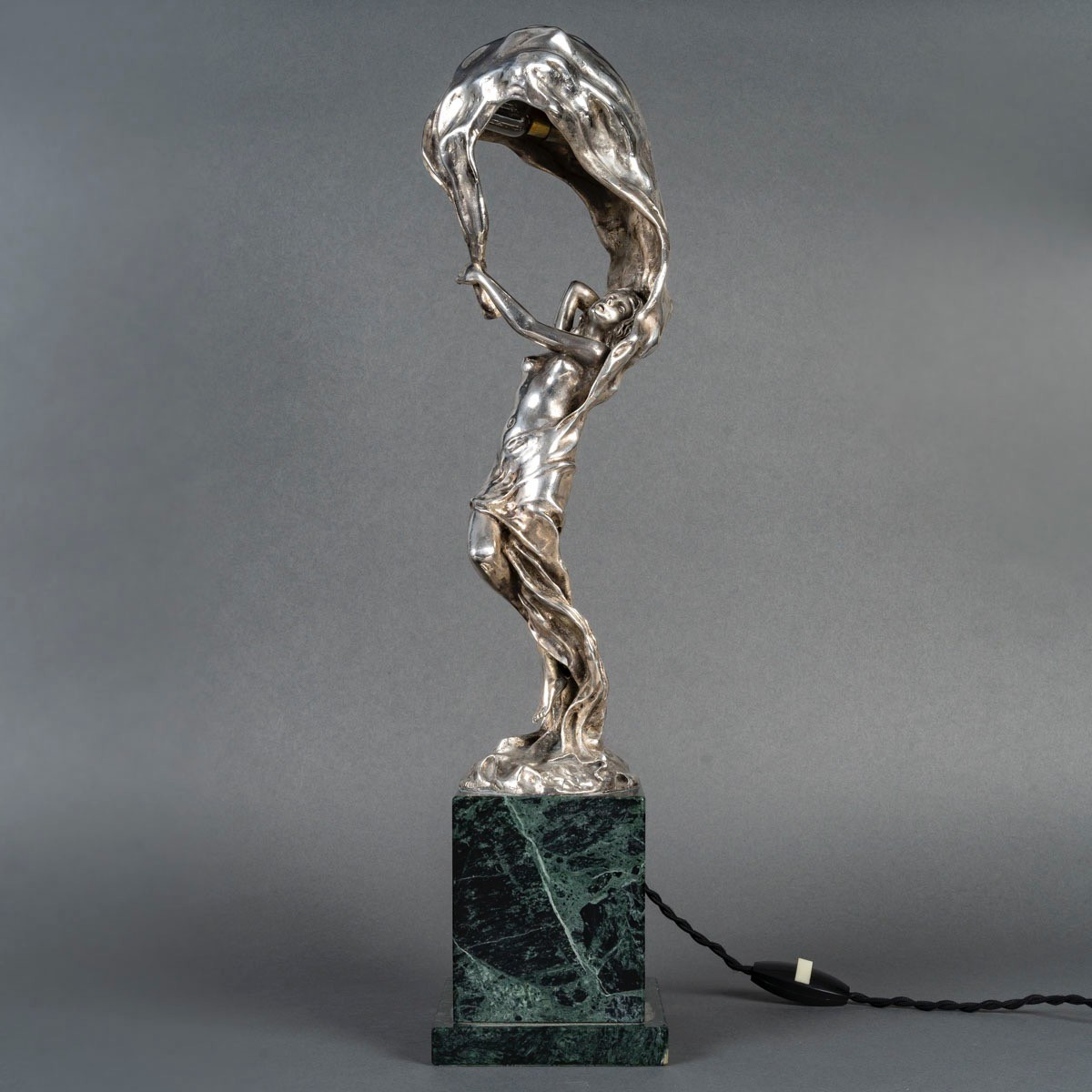 Fernand Ouillon-Carrere (1879-1959)  Loïe Fuller,  Veilleuse en bronze Art Nouveau circa 1905-photo-4