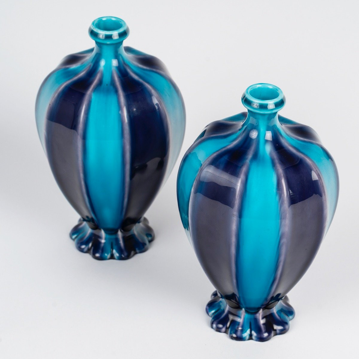 Théodore Deck (1823-1891) Paire de Vases en Faïence émaillée, circa 1875-photo-3