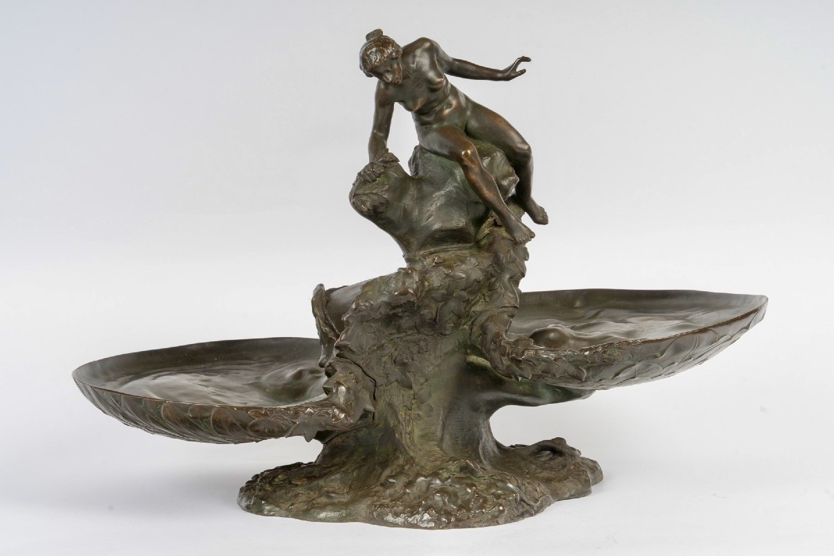  Auguste Ledru (french, 1860-1902)  Naïade Bronze Centerpiece Circa 1895
