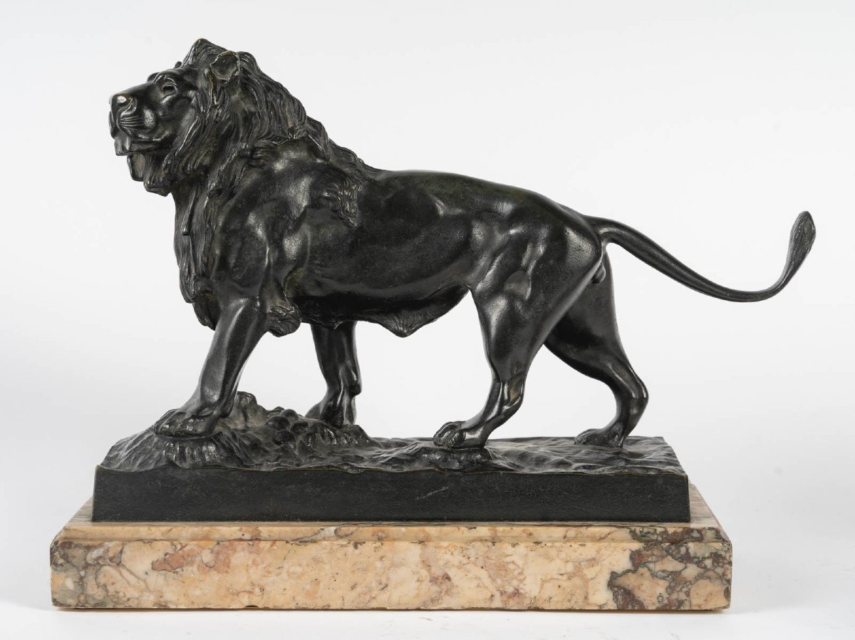 Jules Moigniez  (1835-1894), Paire de Lions en bronze -photo-3