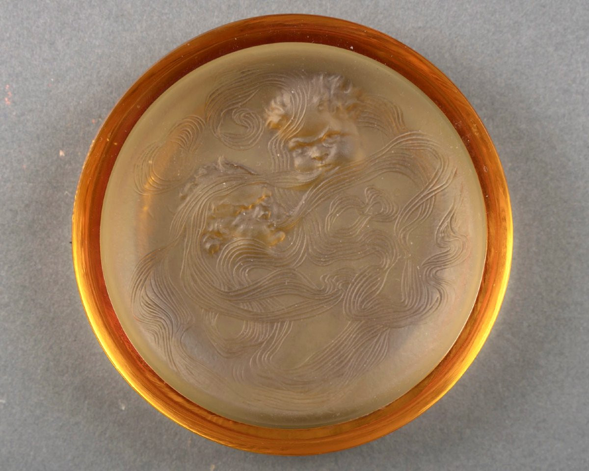 René Lalique (1860–1945),  Suite Of Five “deux Zéphirs” Ashtrays, 1913-photo-2