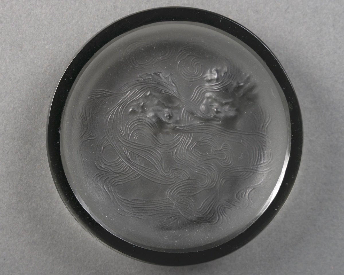 René Lalique (1860–1945),  Suite Of Five “deux Zéphirs” Ashtrays, 1913-photo-3