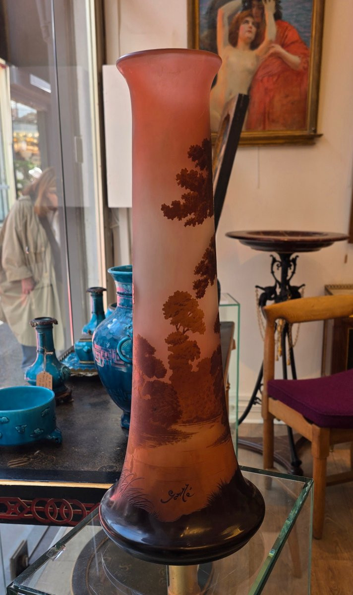  Établissements Gallé, Vase en verre multicouches, "Paysage Lacustre au Crépuscule", circa 1915-photo-1