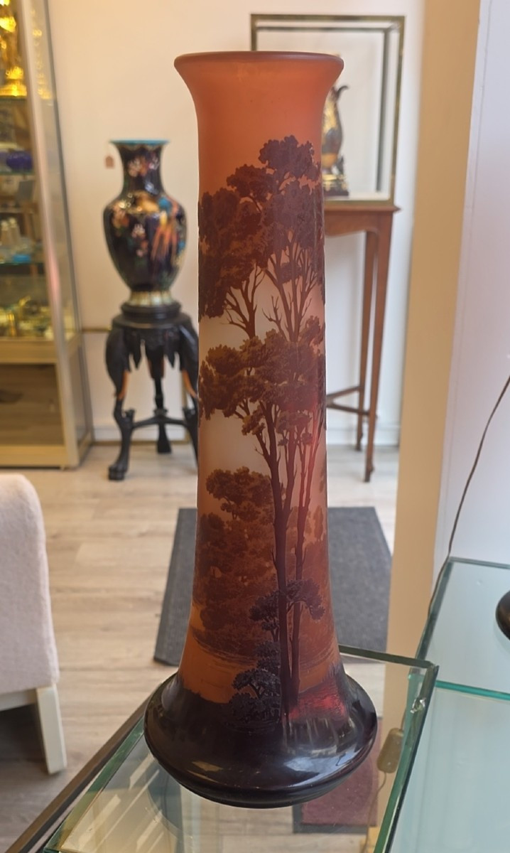  Établissements Gallé, Vase en verre multicouches, "Paysage Lacustre au Crépuscule", circa 1915