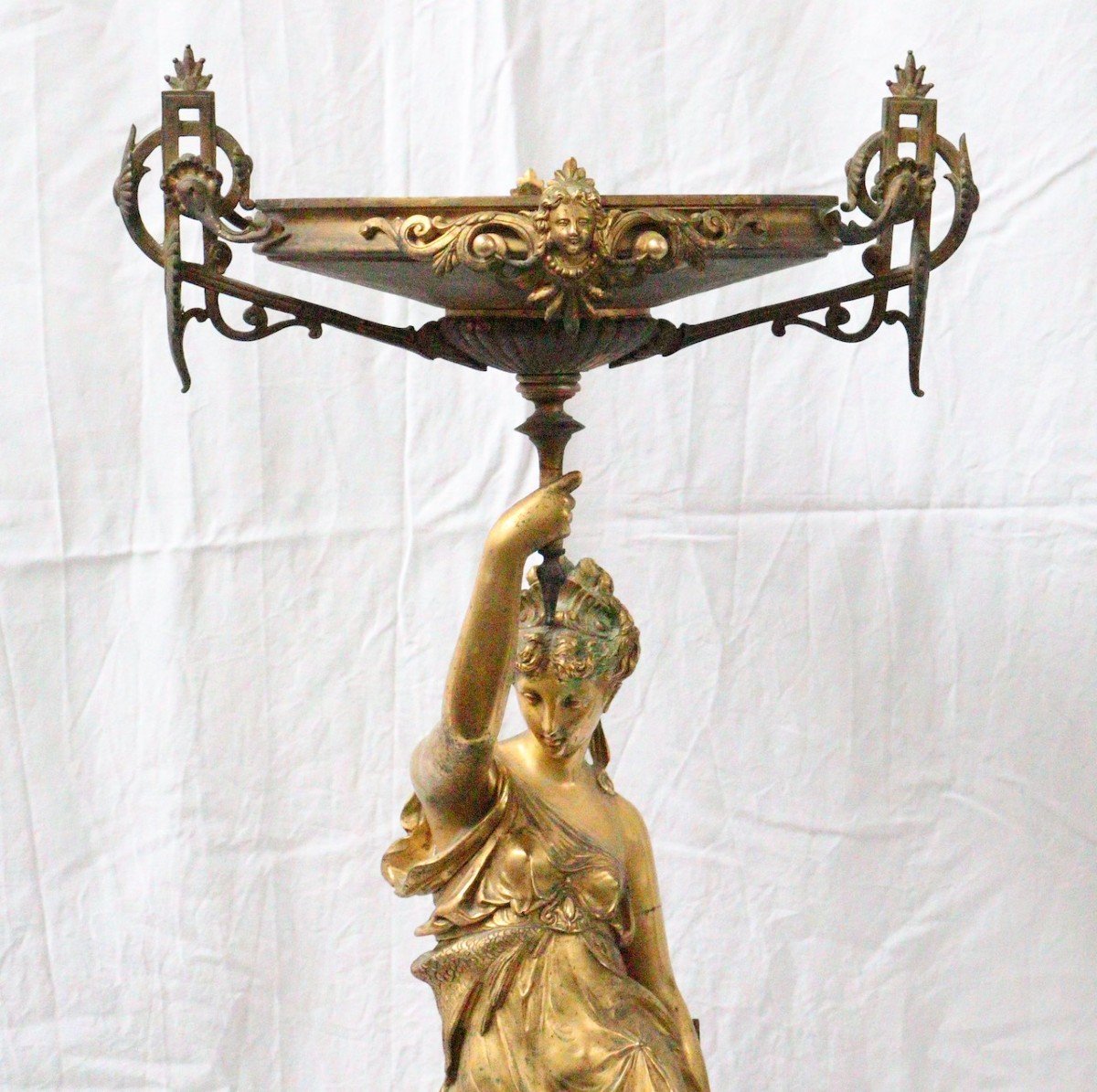 Sculpture Femme Centre de Table en Bronze Doré Attribuée à Albert-Ernest Carrier-Belleuse-photo-2