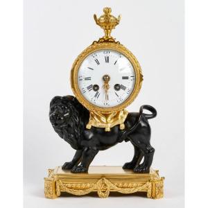 "the Peaceful Lion" A Very Fine Louis XVI Style Clock "au Lion" End Of 19th Century