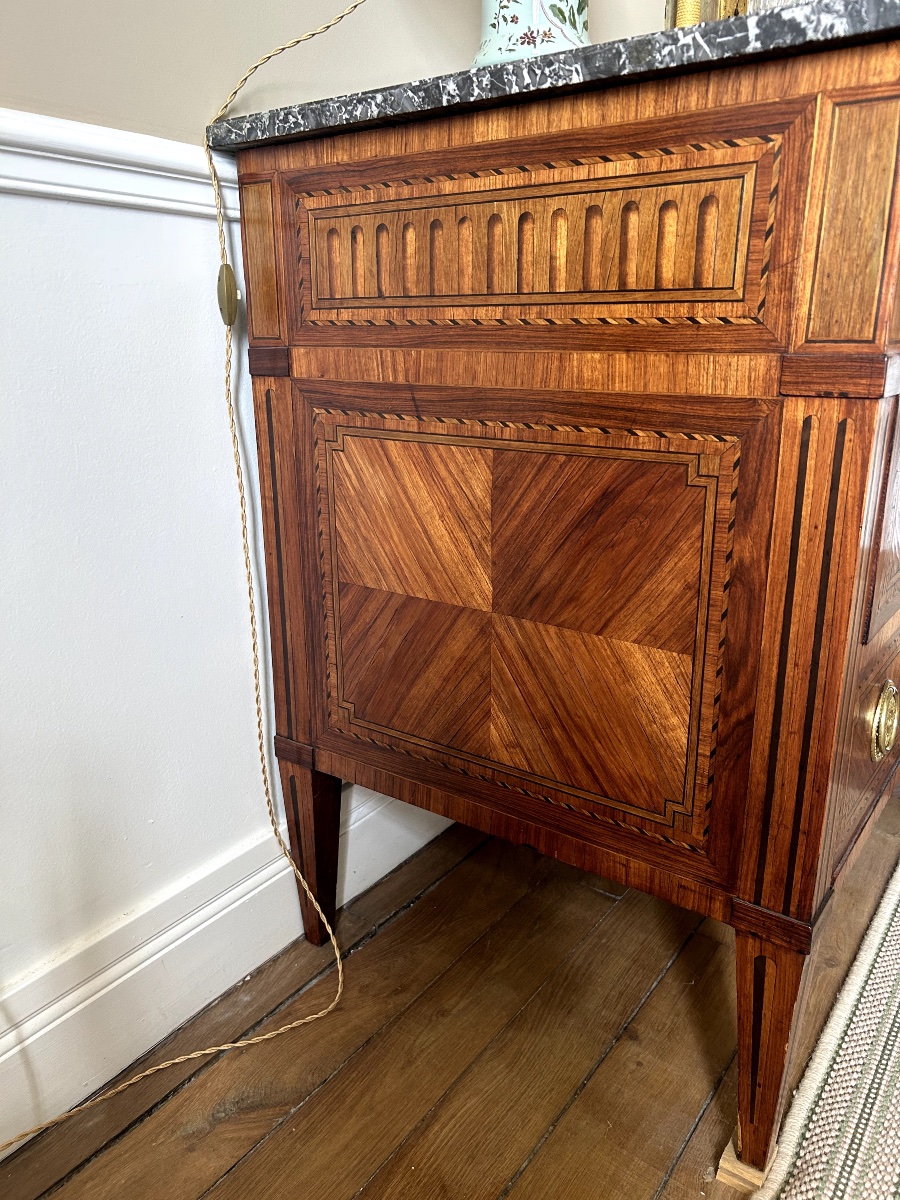 Commode d'époque Louis XVI estampillée jean-Baptiste Courte -photo-1