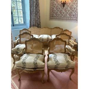 Mobilier de salon comprenant 6 fauteuils et une banquette d'époque Louis XV