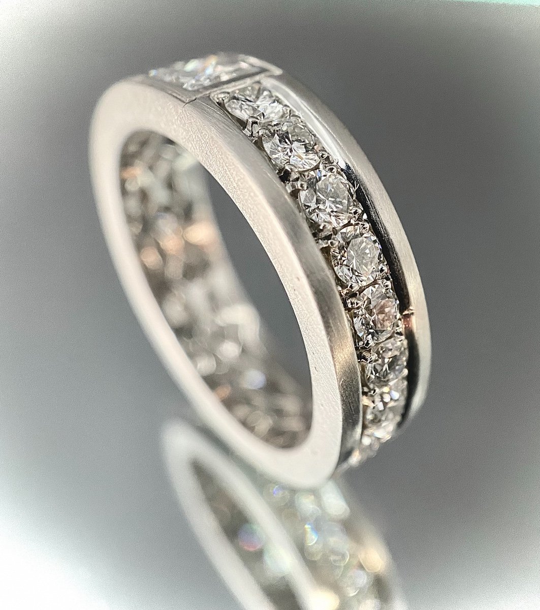 Alliance Ring In White Gold Set With A 0.75 Carat Princess Diamond + 3.6 Carats Of Brilliants-photo-3