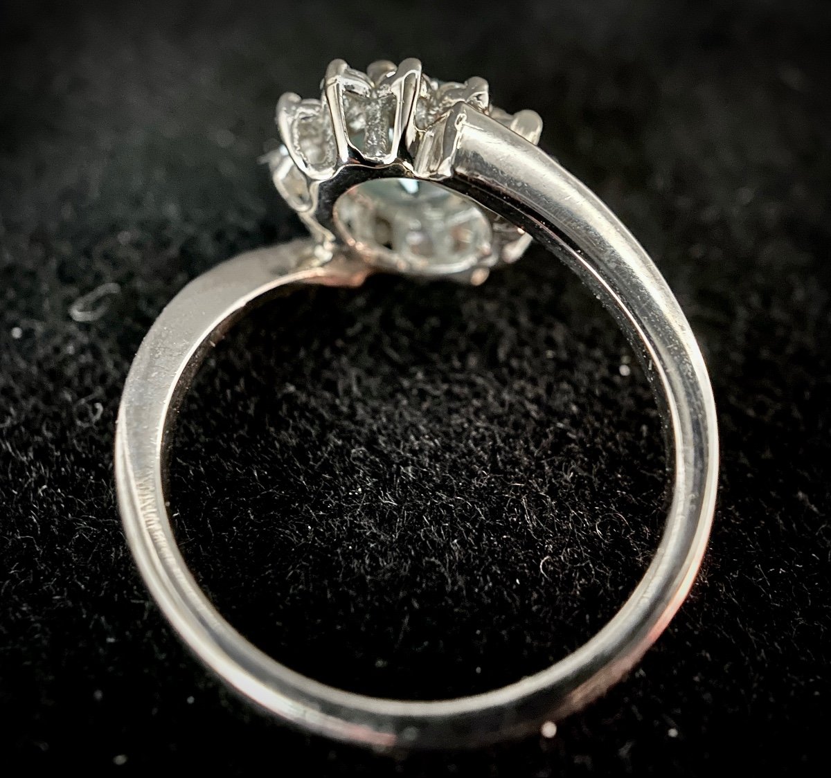 White Gold Ring Set With A 1.03 Carat Green Diamond Surrounded By 0.50 Carat Of Brilliant-photo-5