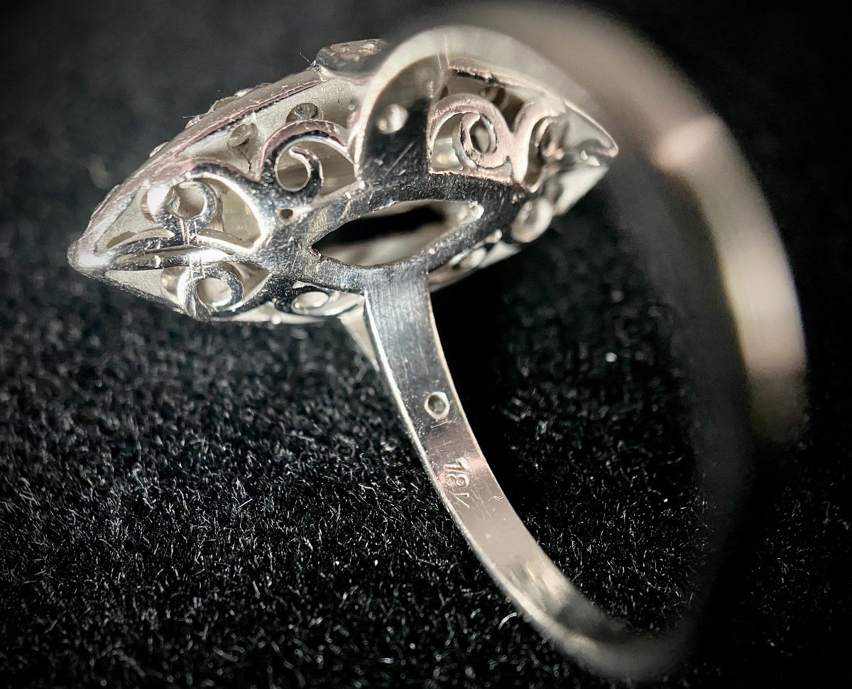 Marquise Ring Set With A 2 Carat Diamond And 1 Carat Of Brilliants-photo-1