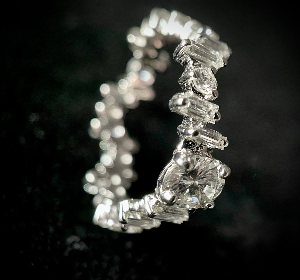 18 Carat Gold Wedding Ring Set With A Brilliant Of 0.50 Carats (vs-e/f) + 2.07 Carats Of Diamonds-photo-2