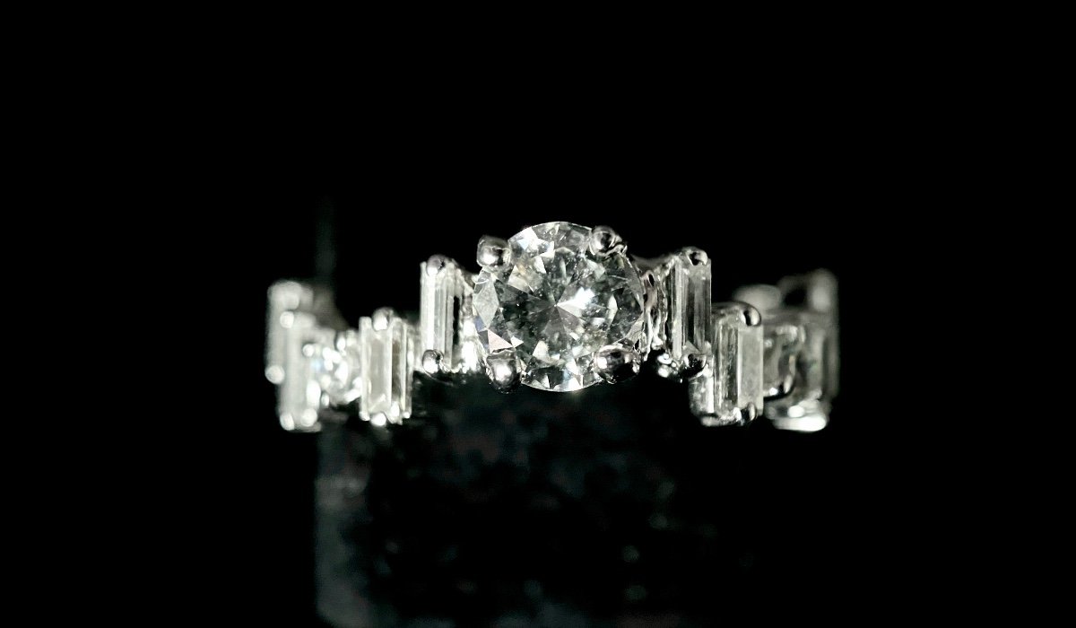 Alliance Or 18 Carats Sertie d'Un Brillant De 0,50 Carats (vs-e/f) + 2,07 Carat De Diamants-photo-3