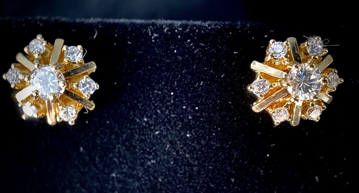 Paire De Boucles En Or Jaune 18 Carats Serties De 0,93 Carat De Brillants + Fermeture à Vis-photo-1