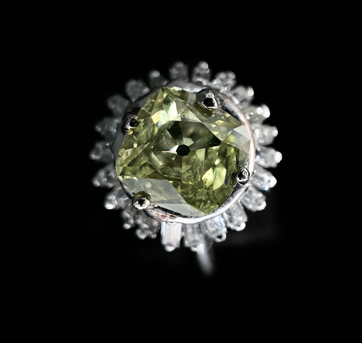 18k White Gold Ring Set With A 2.20 Carat Cushion Cut Yellow Diamond-photo-1