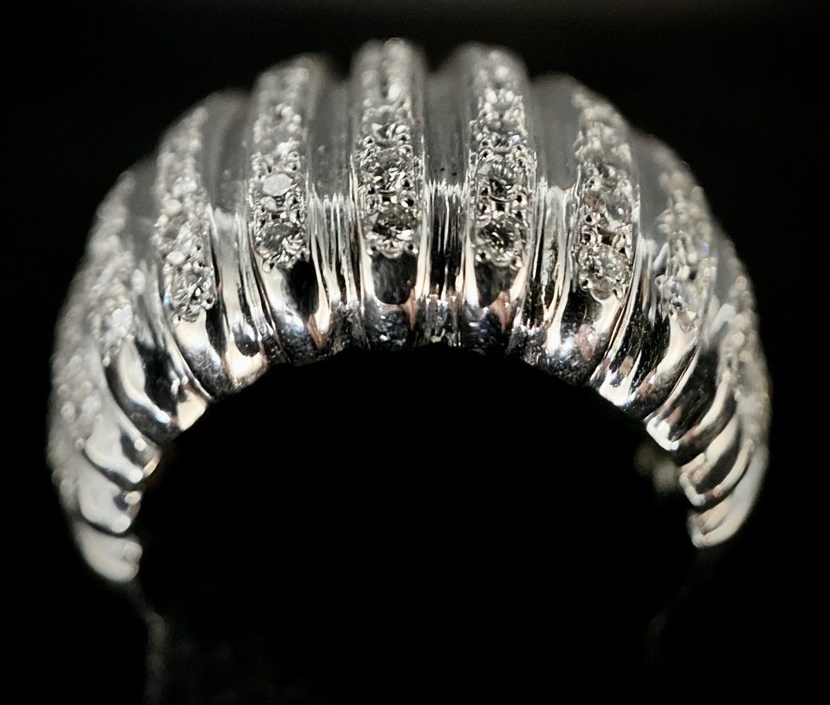 18-karat White Gold Ring Set With 1.74 Carats Of Brilliants-photo-2