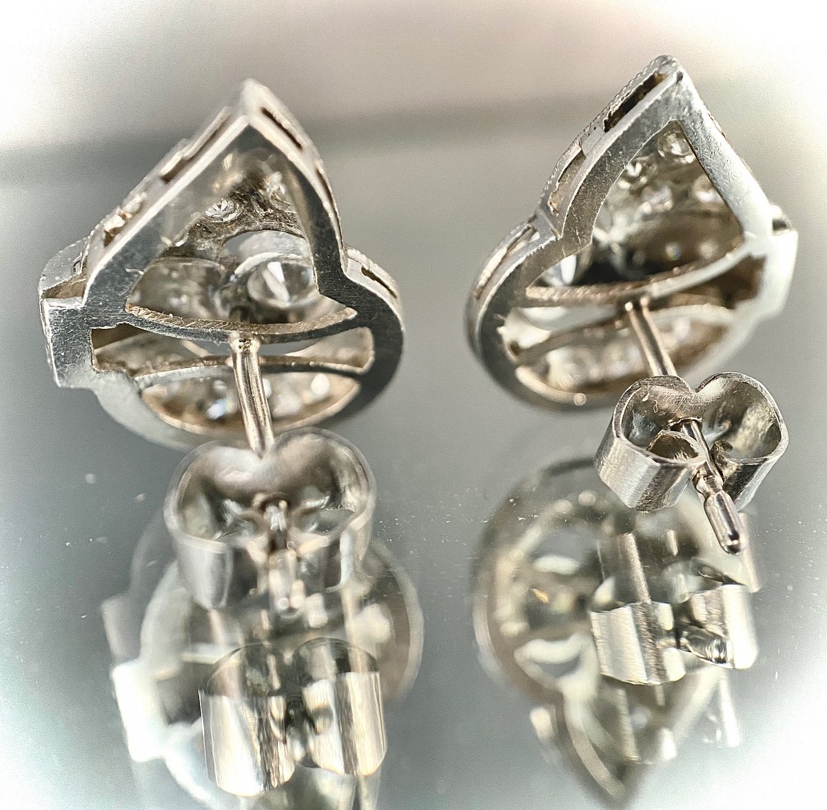 Paire De Boucles Art Déco Ornée De 1,80 Carats De Diamants-photo-4