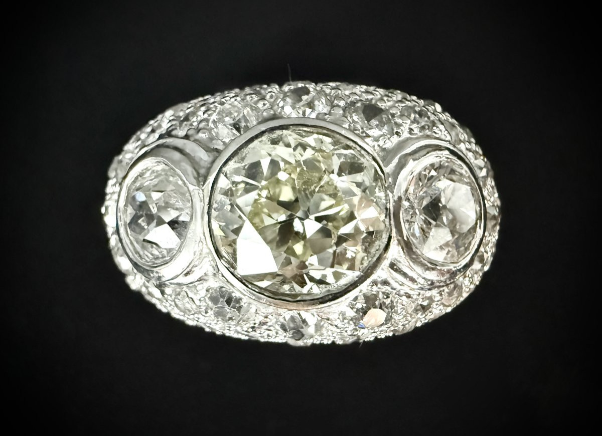 White Gold Ring Set With 3 Old-cut Diamonds, The Central Diamond Of Which Weighs 2.5 Carats-photo-5