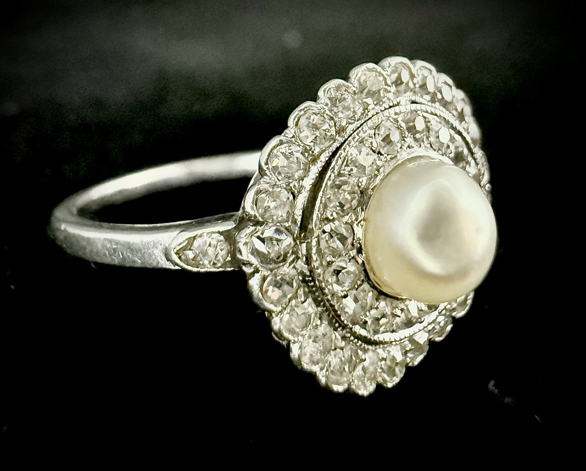 Art Nouveau Platinum Ring Adorned With A Fine Pearl And Diamonds-photo-3