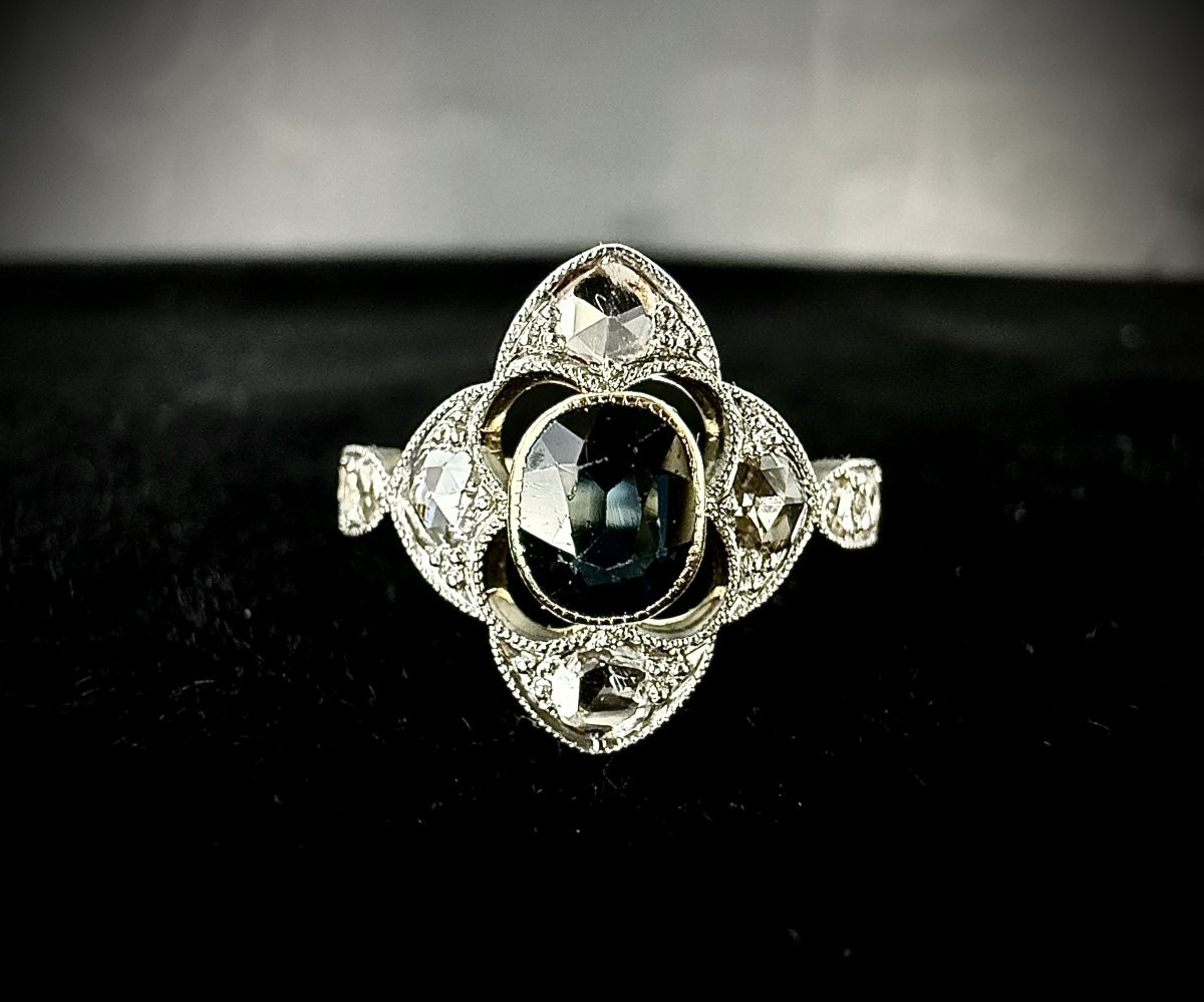 Bague Art Nouveau or et platine sertie d'un saphir et roses de diamant-photo-1