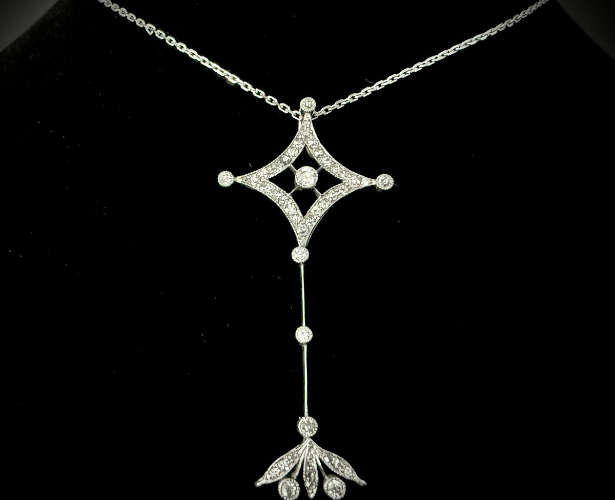 Pendentif d'époque début XXème en platine de 1 carat de diamants