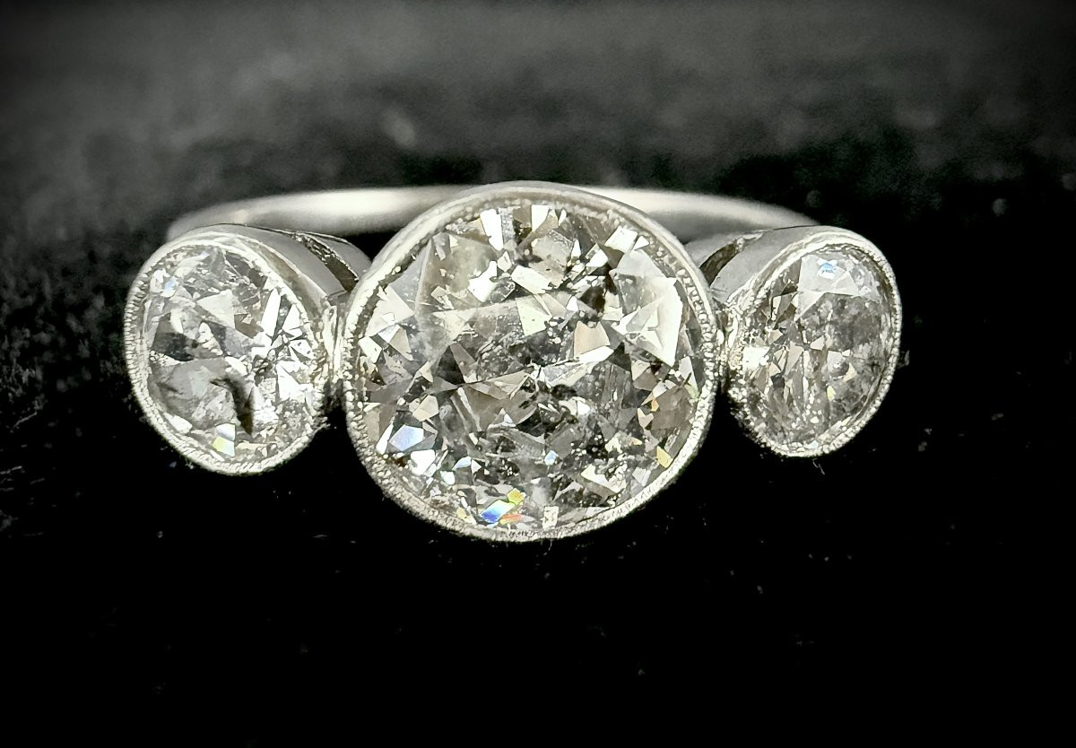 Art Nouveau Ring Set With Three Old-cut Diamonds Totaling 3.20 Carats-photo-3