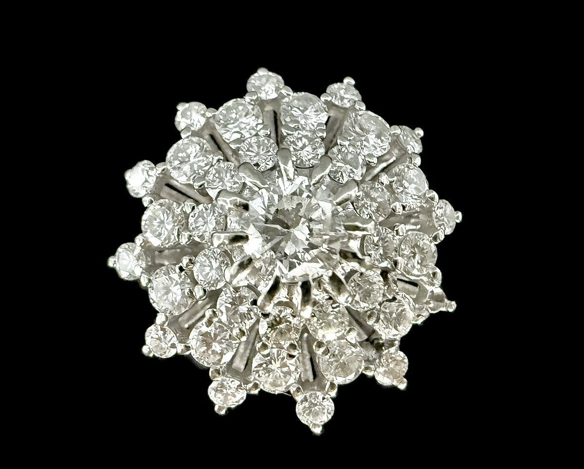 Bague or blanc sertie de 1,60 carats de brillants