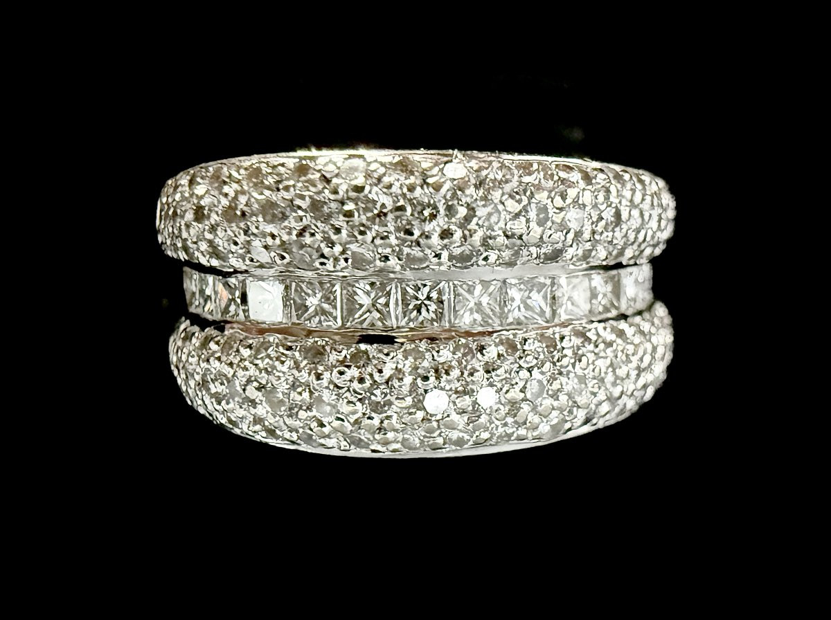 Bague or bicolore sertie de 118 diamants pour 2,40 carats-photo-4