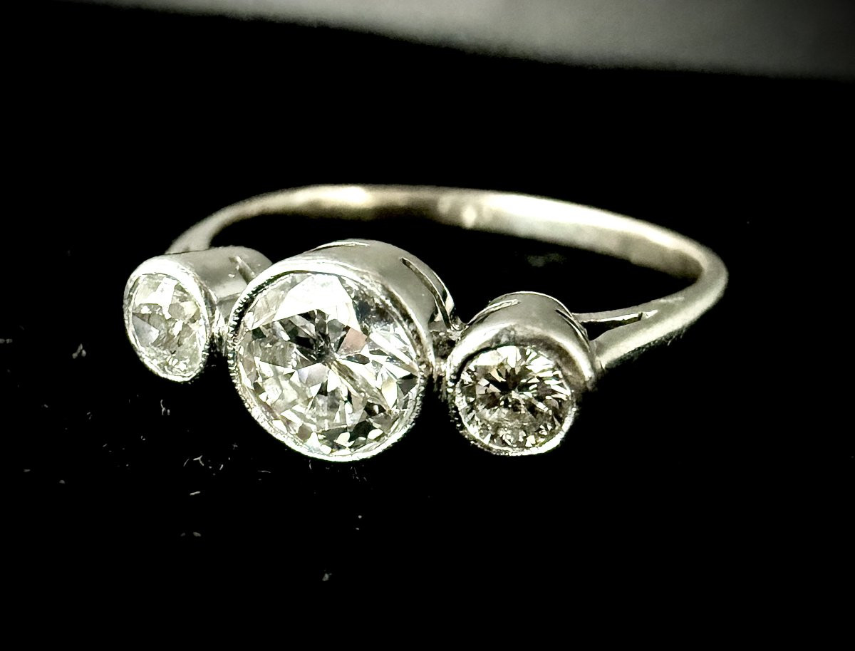 Bague ancienne en or blanc serti de 1 carat de diamants-photo-1