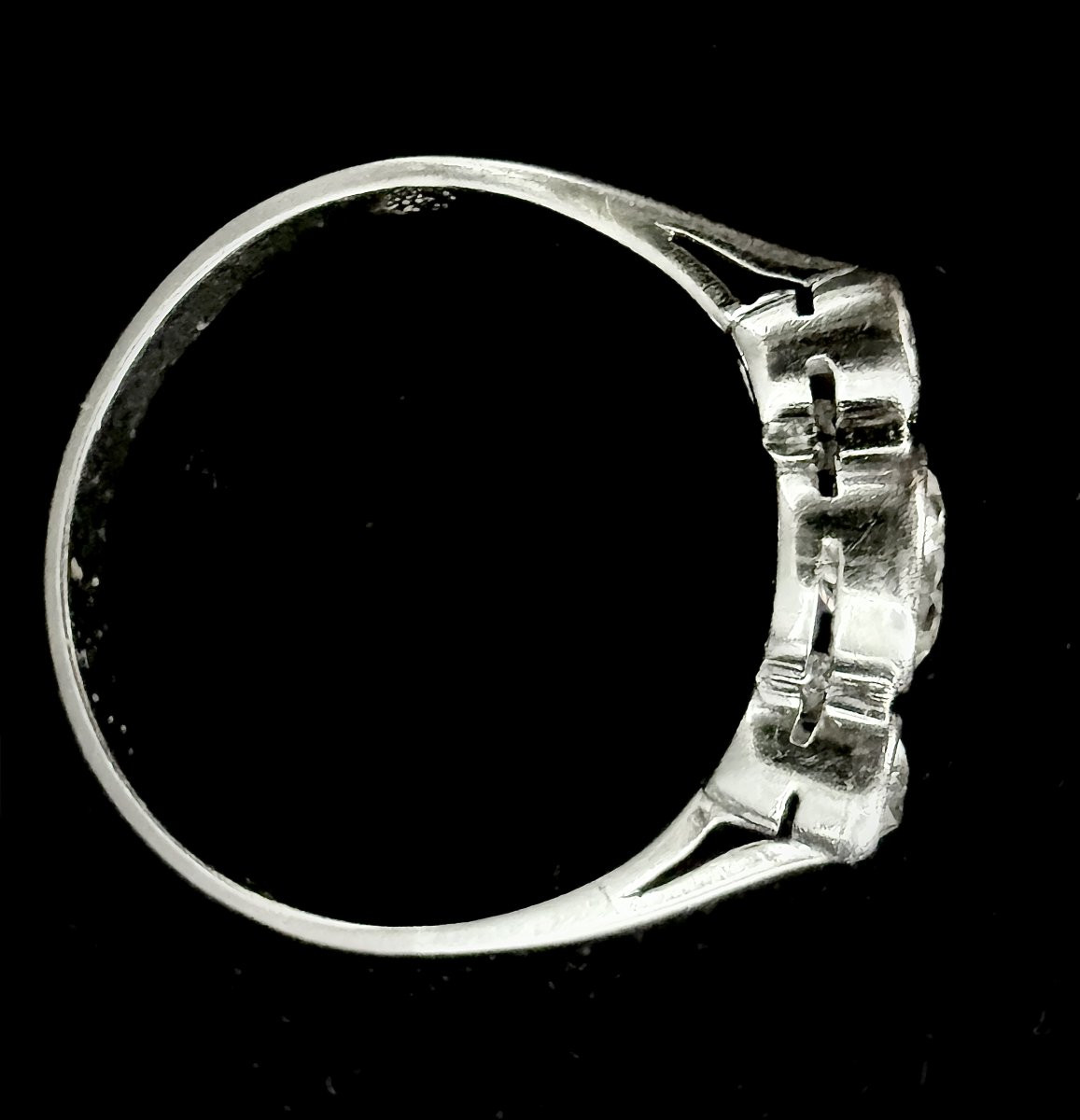 Bague ancienne en or blanc serti de 1 carat de diamants-photo-2