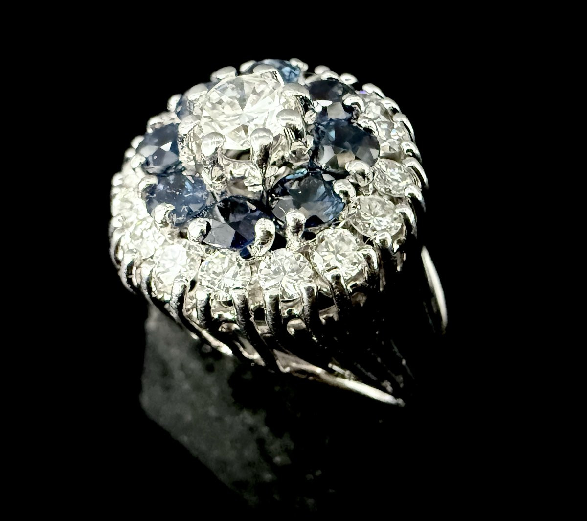 Bague en or blanc sertie d'un brillant central de 0,40 carat (VS-E/F)-photo-3