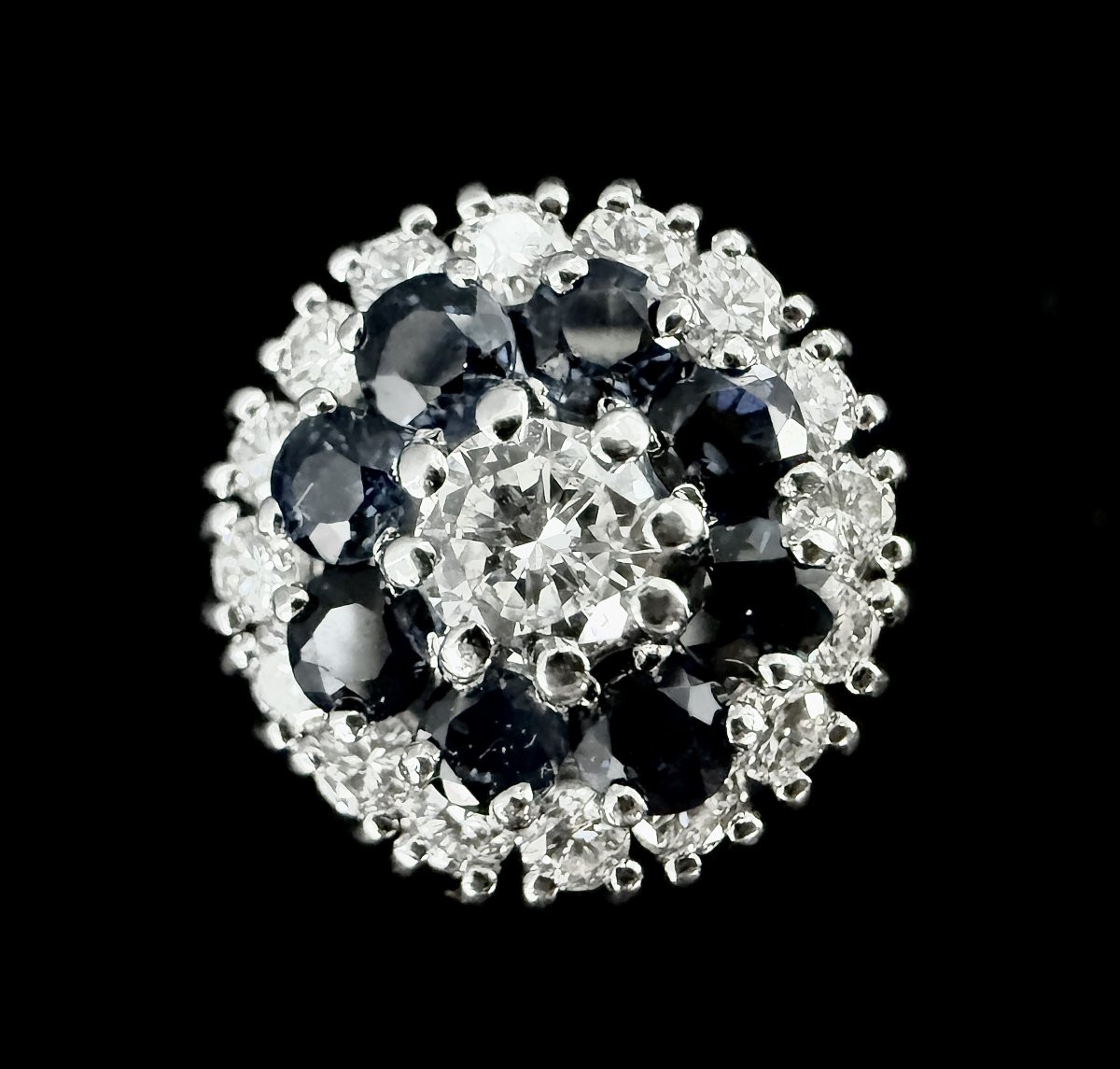 Bague en or blanc sertie d'un brillant central de 0,40 carat (VS-E/F)-photo-4