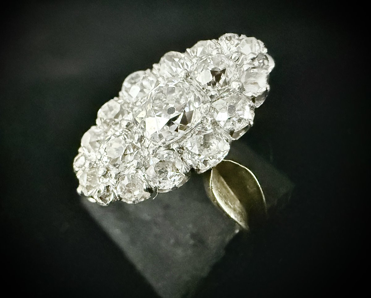 Bague marquise en or blanc et jaune 18 carats sertie de 1,82 carats de diamants taille ancienne-photo-3