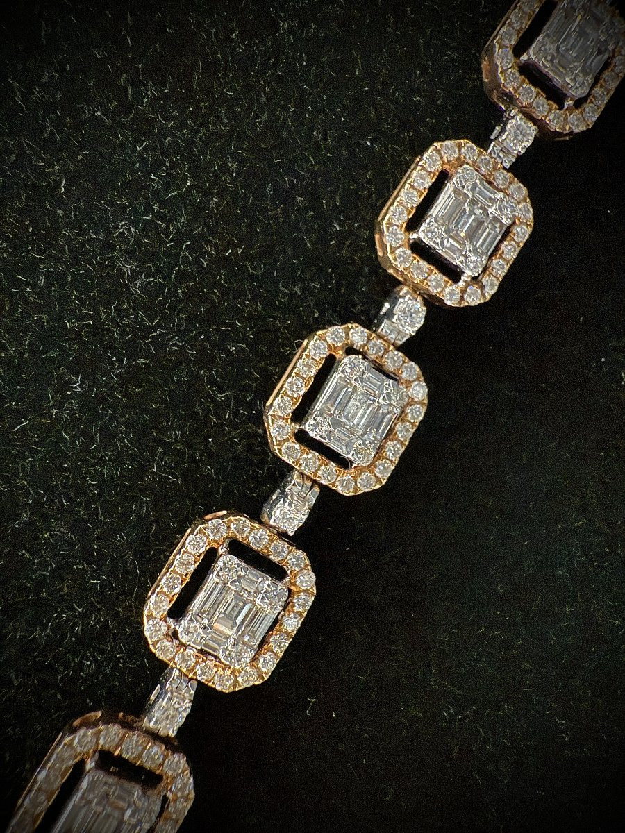 18-karat Yellow Gold Necklace Set With 11.84 Carats Of Baguette And Brilliant-cut Diamonds-photo-3