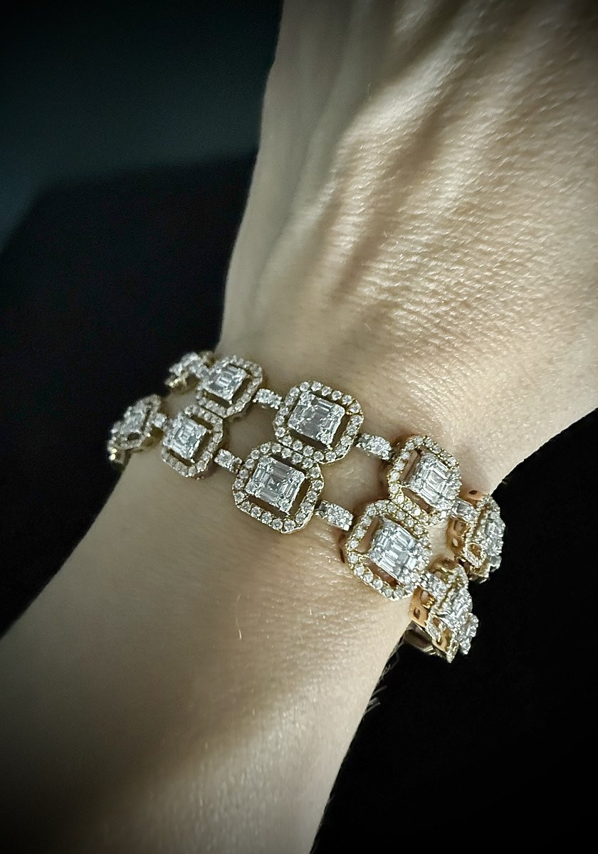 18-karat Yellow Gold Necklace Set With 11.84 Carats Of Baguette And Brilliant-cut Diamonds-photo-7