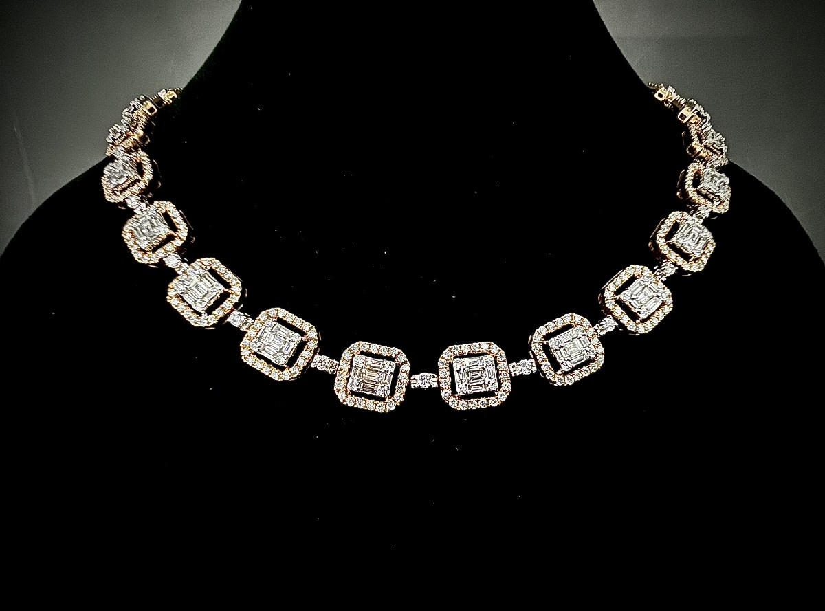 18-karat Yellow Gold Necklace Set With 11.84 Carats Of Baguette And Brilliant-cut Diamonds