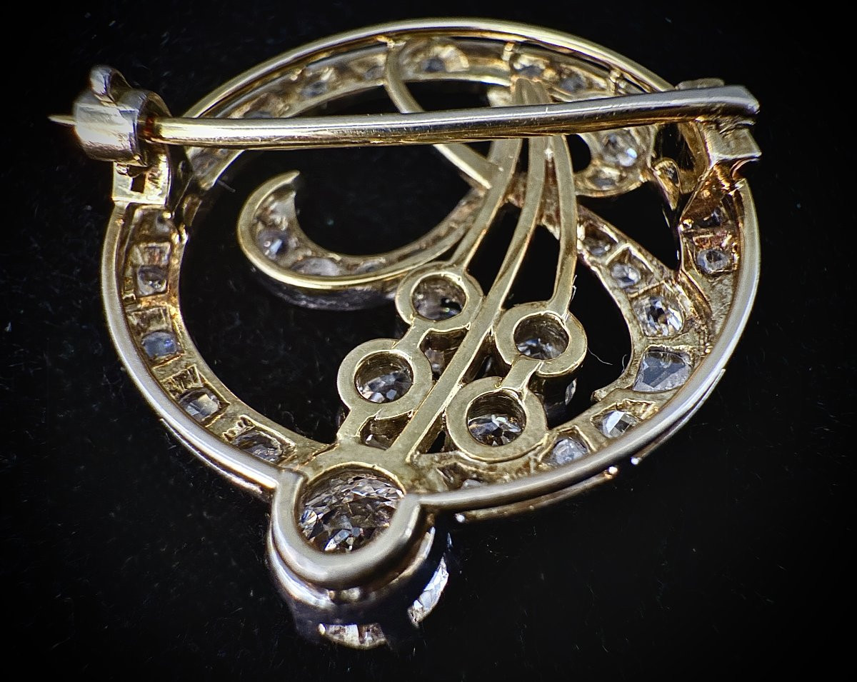 White And Yellow Gold Brooch Set With A 0.90 Carat Diamond (vs-e/f)-photo-3