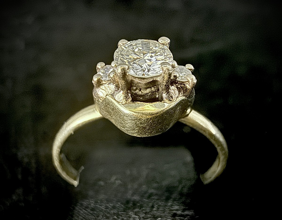 Yellow Gold Ring Set With A 0.35 Carat Diamond And Two 8/8-cut Diamonds
