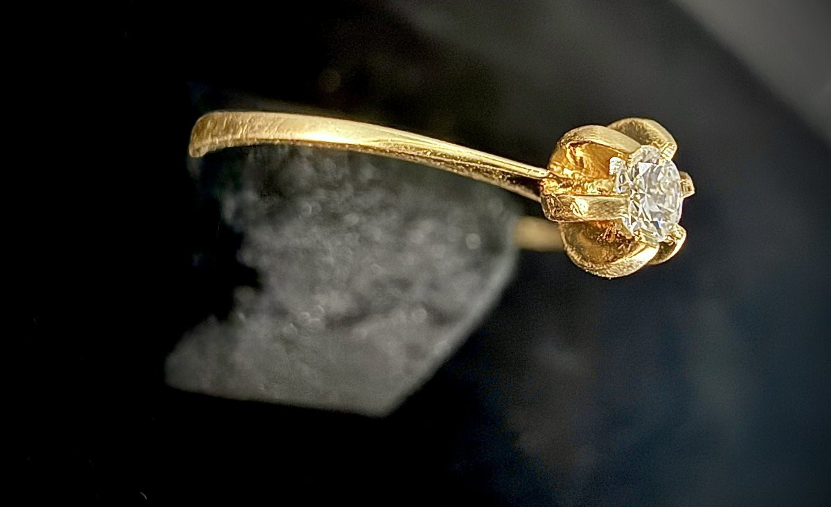 Ring In 18-carat Yellow Gold Set With A 0.08-carat Brilliant (vs-e/f)-photo-3
