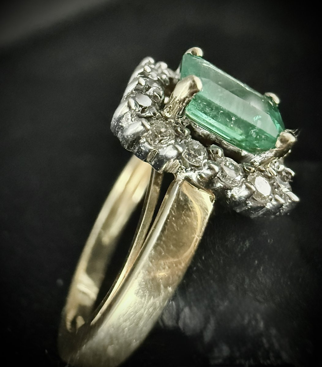 Bague 1970/80 en or 18K – Émeraude naturelle 1 ct & diamants 0,42 ct – élégance et intemporelle-photo-4