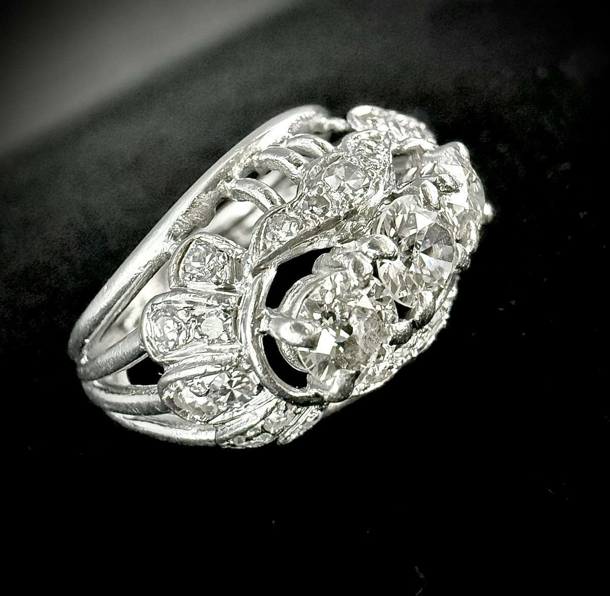 1930's Ring - 18k Gold - 3 Old-cut Diamonds Approx 1.15ct + Setting-photo-3