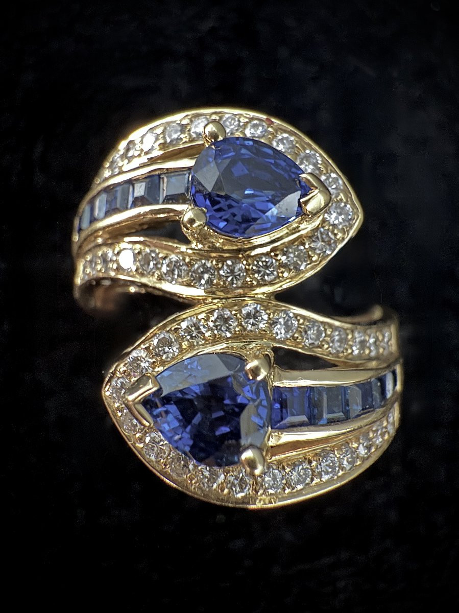 18k Yellow Gold Ring - Two Pear Sapphires + Calibrated Sapphires And Brilliants-photo-3