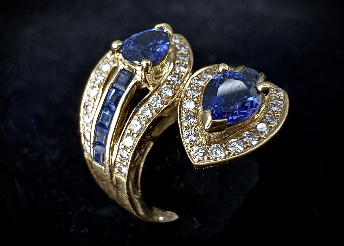 18k Yellow Gold Ring - Two Pear Sapphires + Calibrated Sapphires And Brilliants