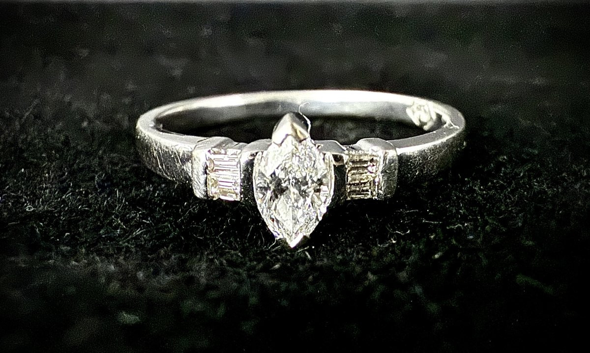 18k Gold Ring - Marquise-cut And Baguette-cut Diamonds-photo-1