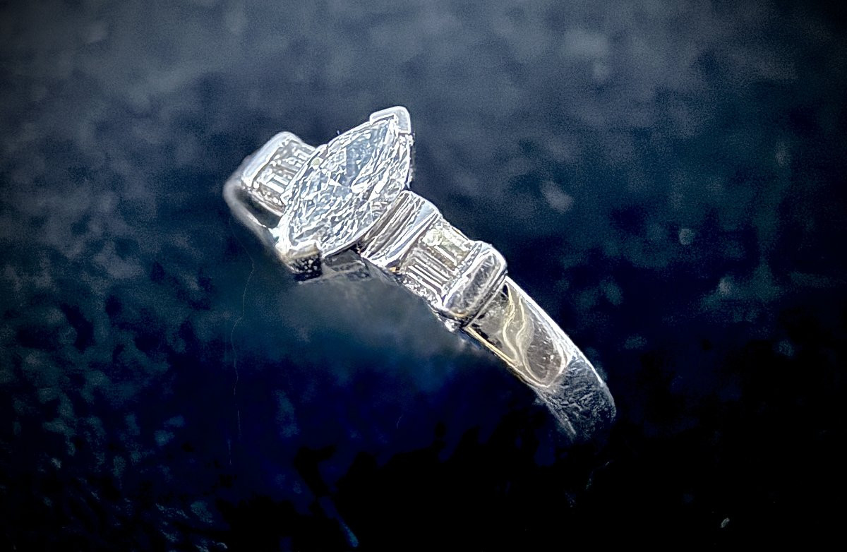 18k Gold Ring - Marquise-cut And Baguette-cut Diamonds-photo-4