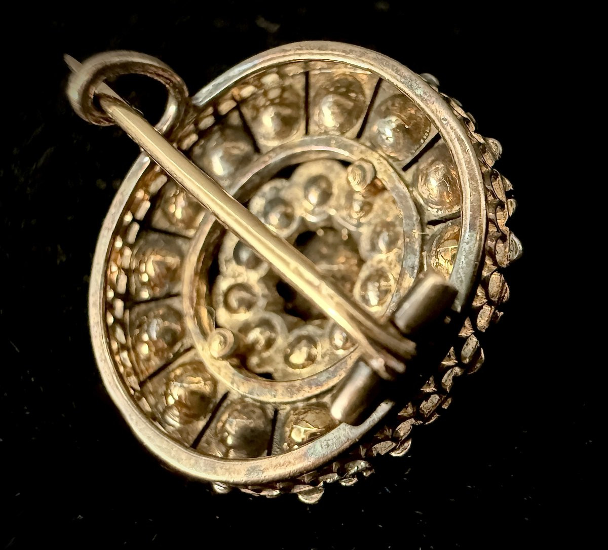 Broche Napoléon III en or jaune 18K, ornée de 2,50 ct de diamants taille rose-photo-3