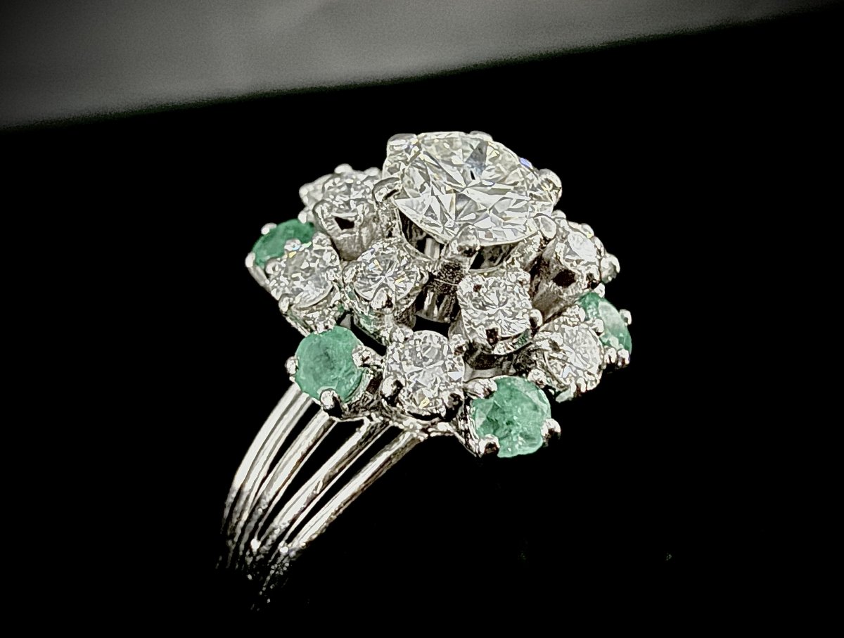 Cocktail Daisy Ring - Central Old Diamond 1.30ct - Voluminous Setting 18k White Gold-photo-1