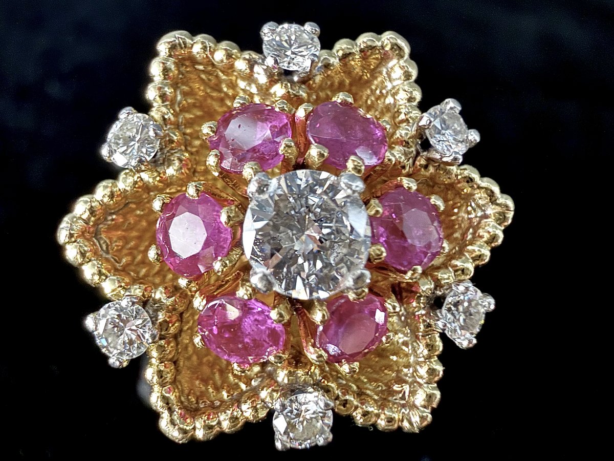 Bague fleur en or jaune 18k, diamant 0,32 ct et rubis naturels et diamants-photo-2